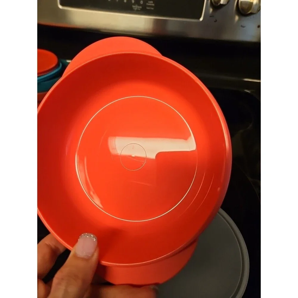 Tupperware #2646C Made In Mexico Coral Colored Bowl With Lid 390 mL 1.5 Cup